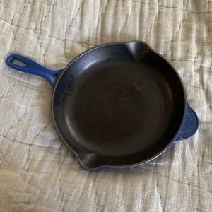 Le Creuset #26 Sonoma Blue cast Iron Skillet